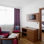 Sealine Hotel