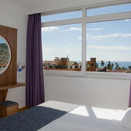 מלון Sealine אלאניה