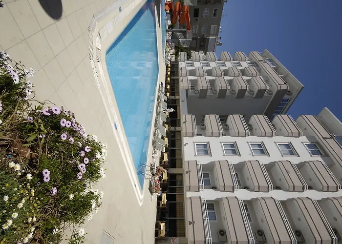 מלון Sealine אלאניה